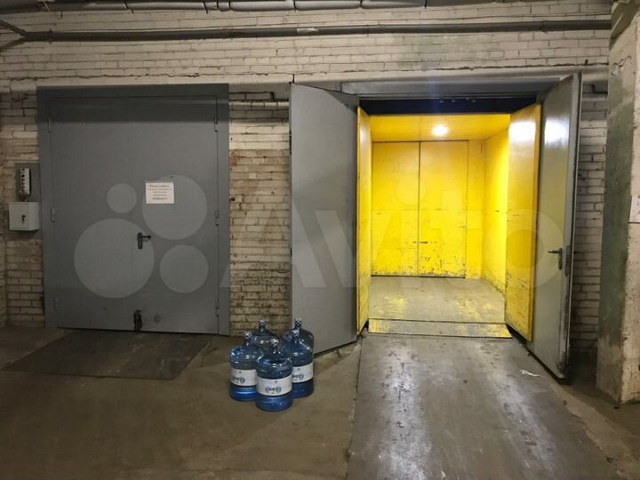 Склад, 216 м² Пандус