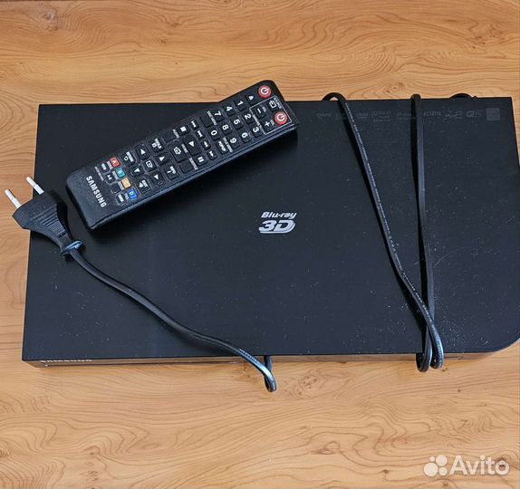 Blu ray плеер Samsung BD-H5900