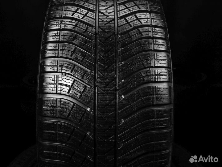 Michelin Pilot Alpin 5 SUV 305/40 R20 и 275/45 R20 113V