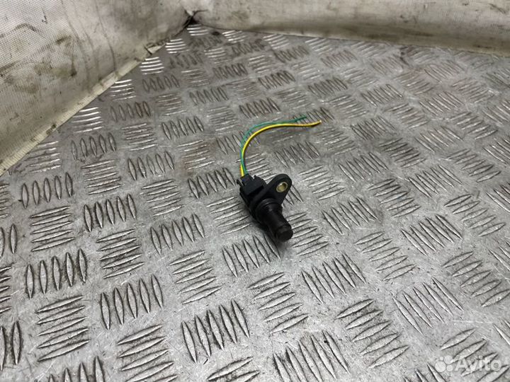 Датчик положения коленвала Nissan Qashqai J10