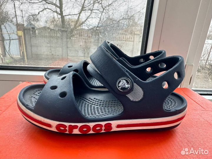 Сандалии crocs детские c9 / 26