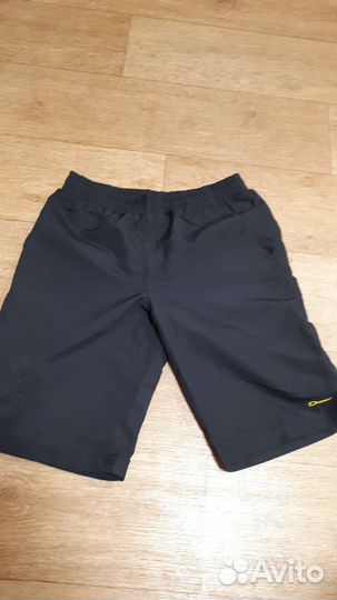 Спортивные шорты на 152см