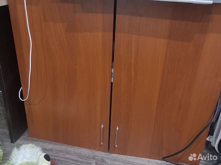 Шкаф настенный бу