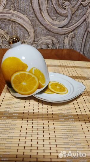 Лимонница с крышкой