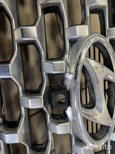 Решетка радиатора на hyundai santa fe 4
