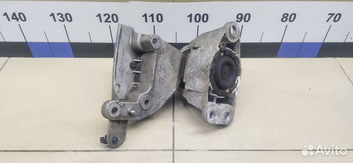 Опора двигателя Duster 2012