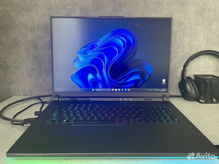 Asus ROG Strix 18