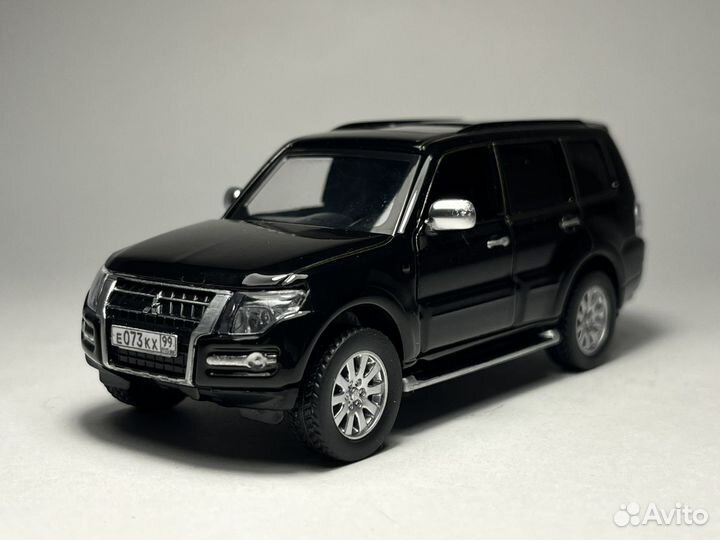 Mitsubishi Pajero 4 2014 1:43