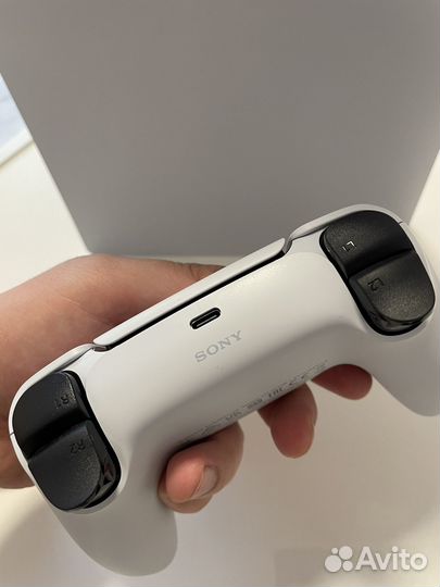 Sony PS5 + 2 джойстика
