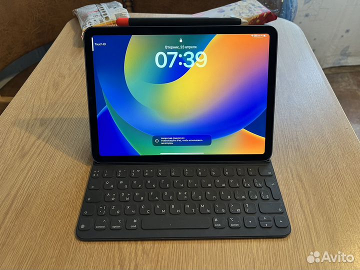 Чехол клавиатура для iPad