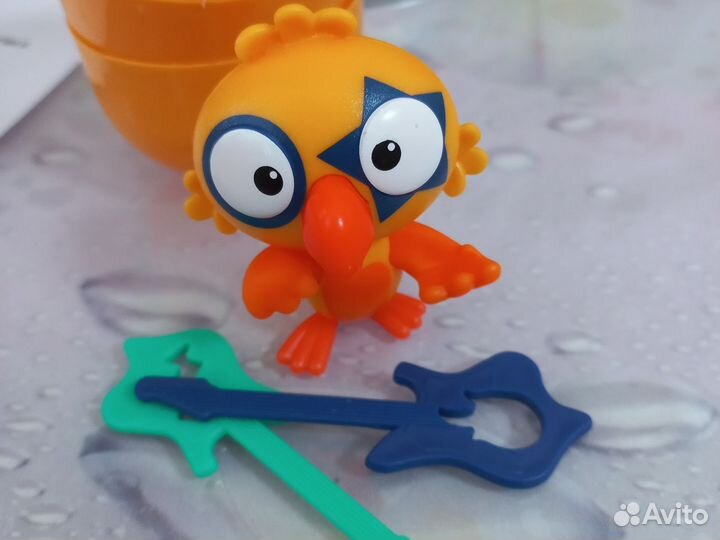 Игрушка из киндера макси