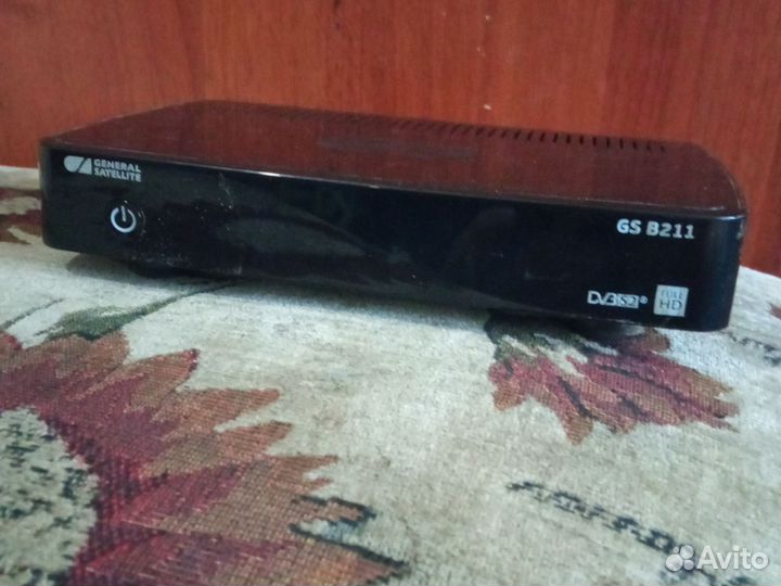 Спутниковая приставка триколор Gs b211