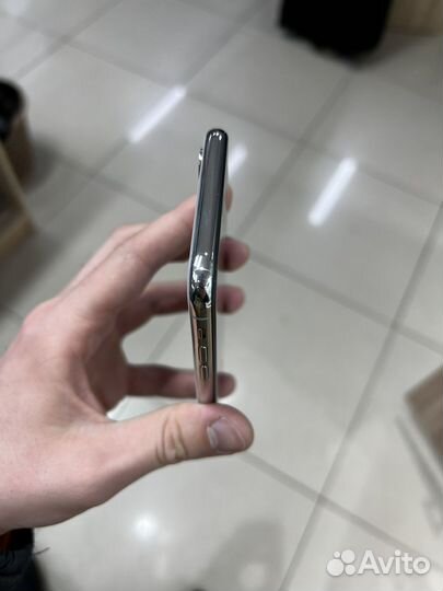iPhone X, 256 ГБ