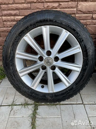 Nitto Therma Spike (NTSPK-B02) 225/55 R17 T