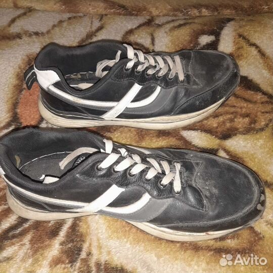 Кроссовки мужские 41 размер бу