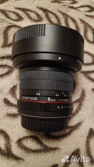 Samyang 8mm 1:3.5 UMC fish-EYE CS II