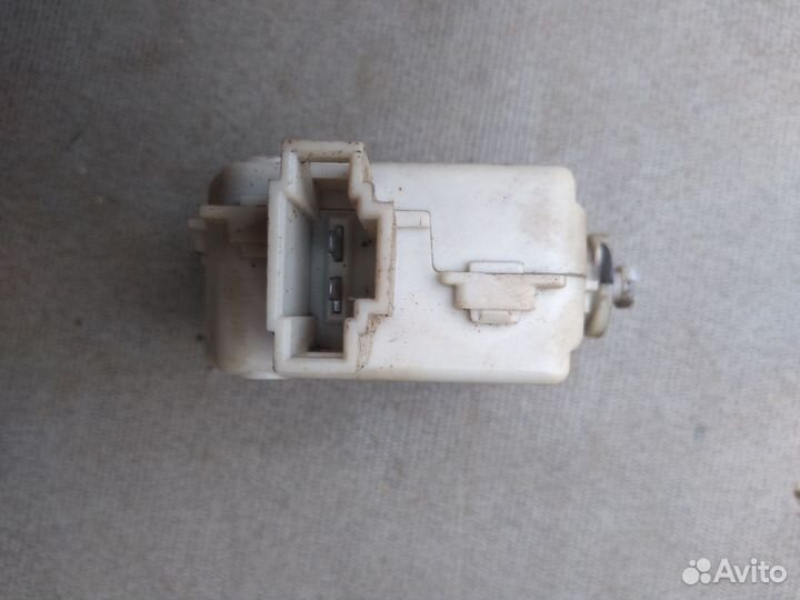 Актуатор лючка топливного бака для Audi A6 (C5)