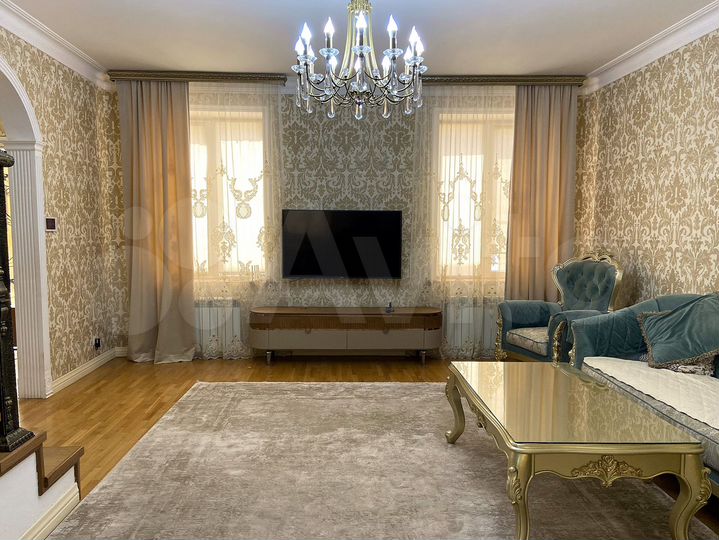 Дом 169,5 м² на участке 2,5 сот.