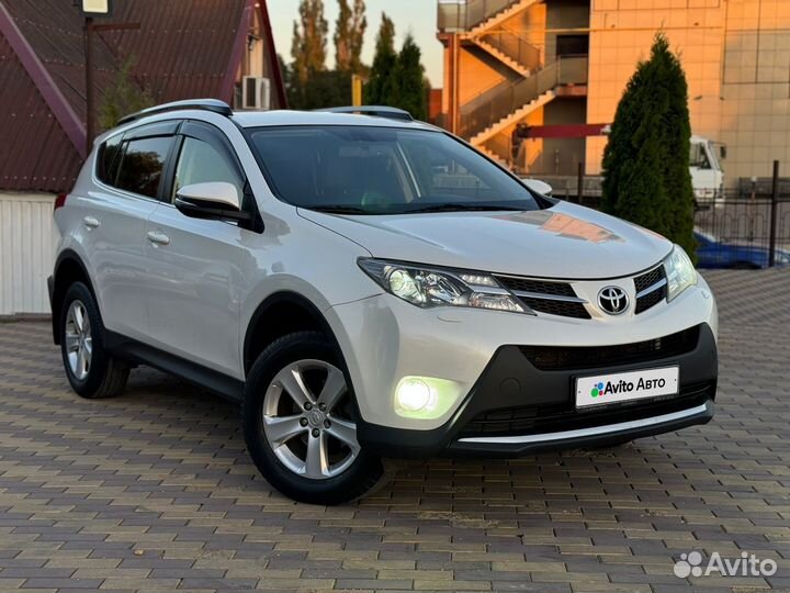 Toyota RAV4 2.2 AT, 2015, 146 631 км