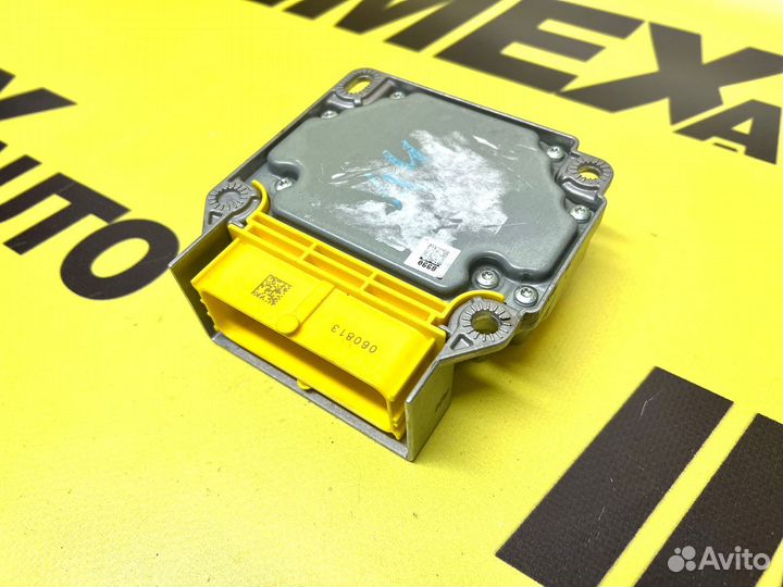 Блок управления srs air bag Audi A4 B7