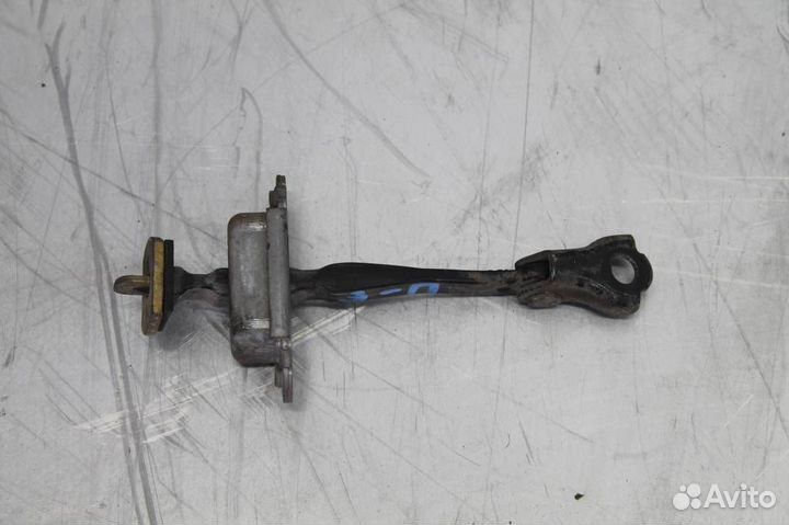 Ограничитель двери задней Nissan Pathfinder R51