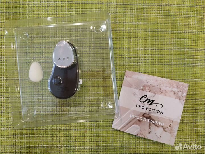 Устройство для нанесения макияжа