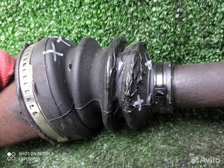 Полуось передняя левая Ford Focus 3 (2011-2018)