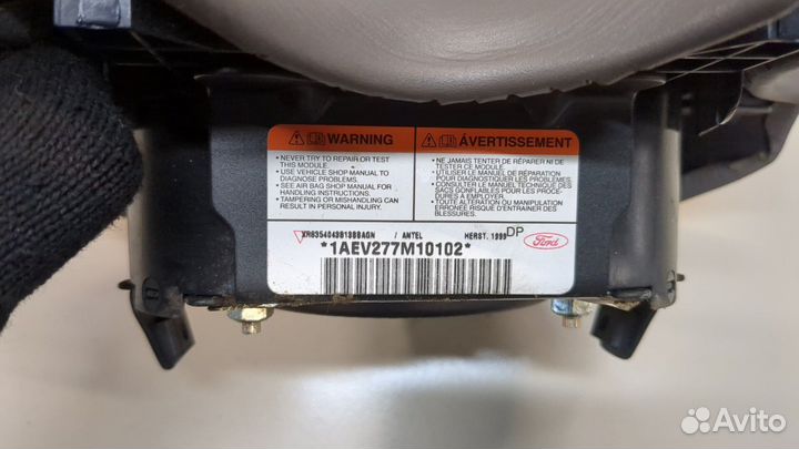 Подушка безопасности водителя Jaguar S-type, 1999