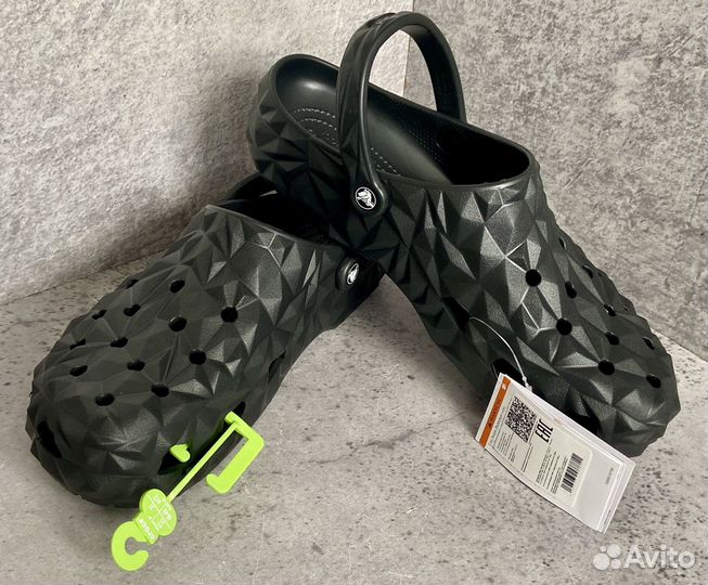 Сабо Crocs Classic Geometric