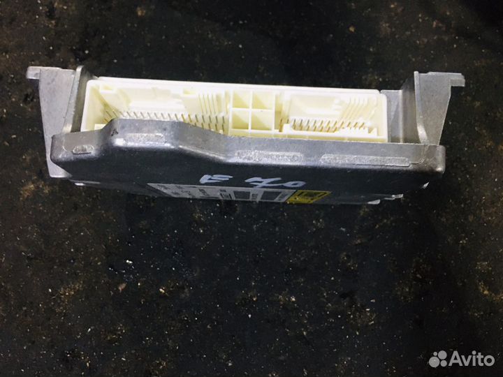 Блок управления AIR BAG на BMW X5 E70