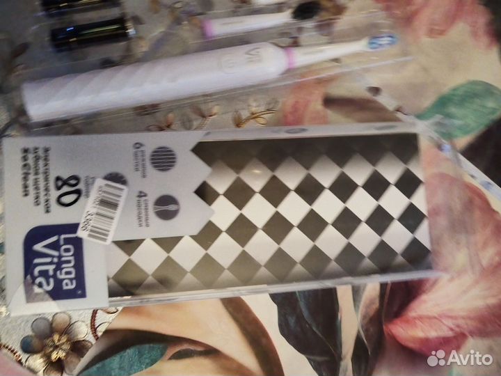 Электрическая зубная щетка SoClean