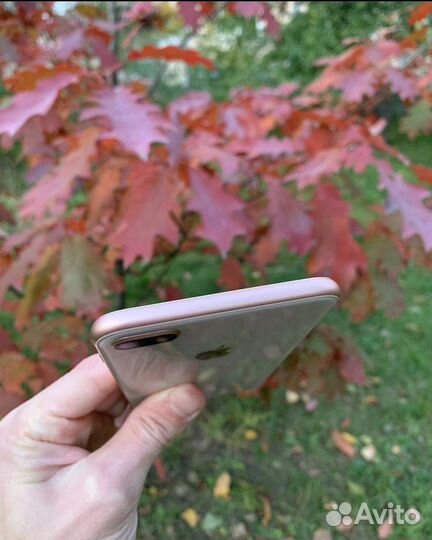 iPhone 8 Plus, 64 ГБ