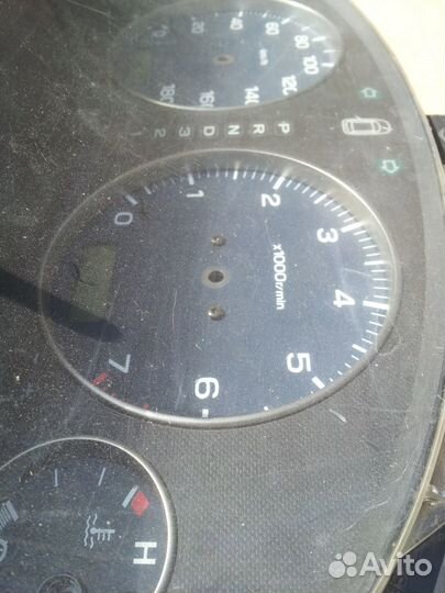 Щиток приборов Subaru legacy (на запчасти)