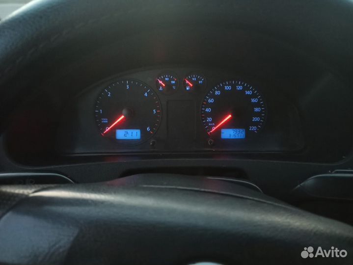 Volkswagen Multivan 1.9 МТ, 2005, 315 711 км