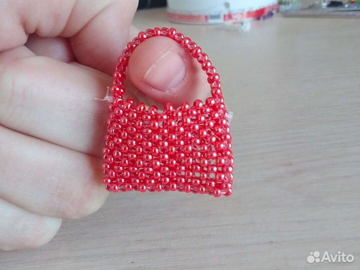 Сумочка из ровного бисера