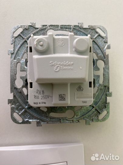 Розетка и рамки scheider electric