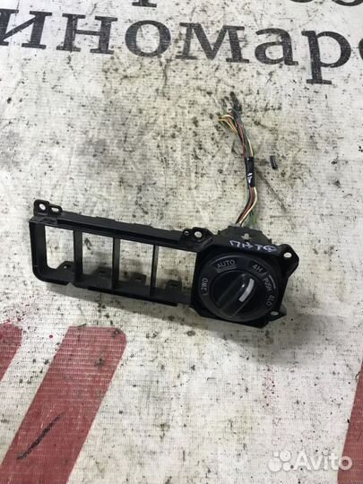 Кнопка многофункциональная Nissan Pathfinder