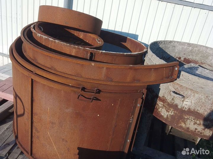 Формы для производства вазонов и колец и шлакоблок