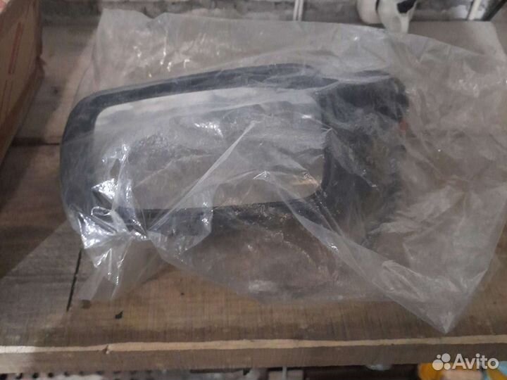 Зеркало правое на Toyota corolla e120, runx, allex