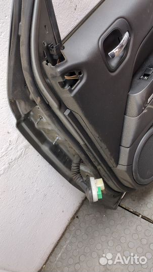 Дверь правая передняя Jeep Patriot 2010, 2011