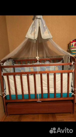 Детская кроватка