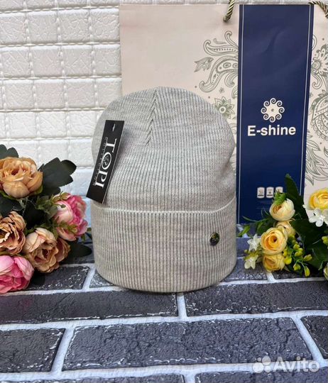 Женские осенние шапки