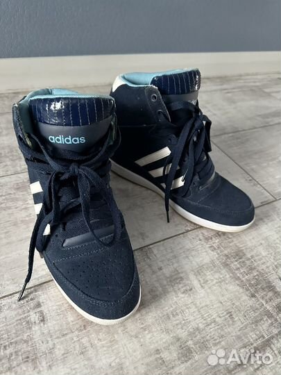 Кроссовки Adidas