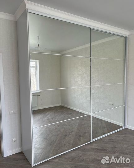 Современный шкаф купе