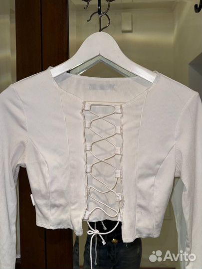 Топ на завязках с длинными рукавами