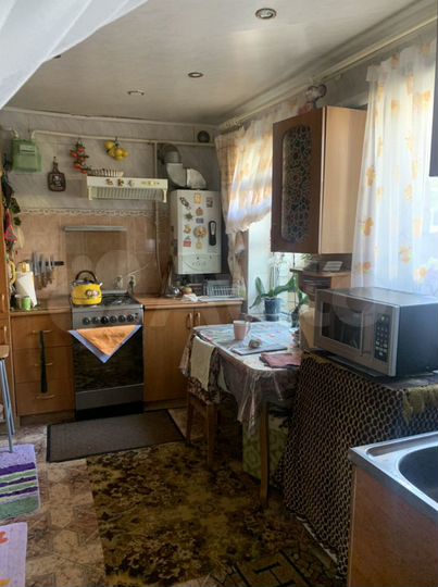 Комната 90 м² в 7-к., 1/2 эт.
