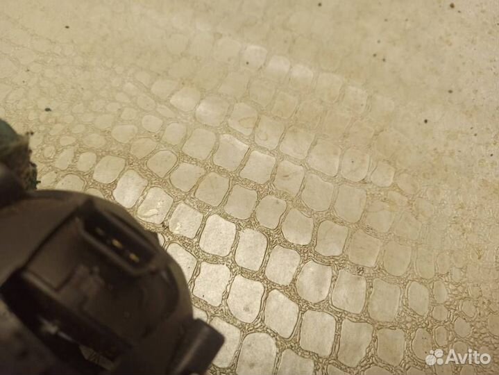 Моторчик зеркала правого