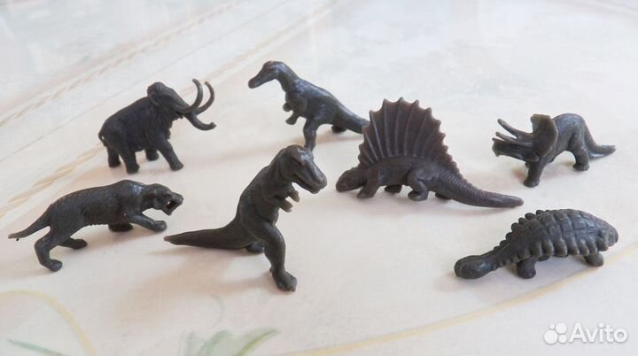 Игрушки ретро (колкий пластик, резина)