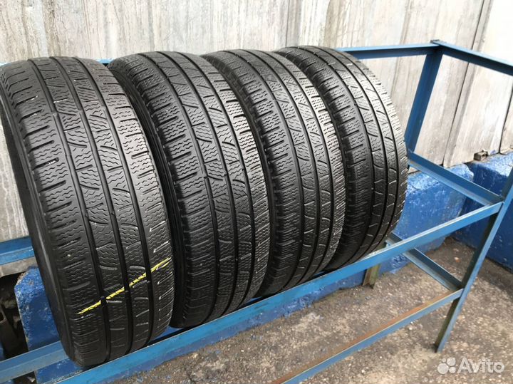 Pirelli Carrier Winter 235/65 R16