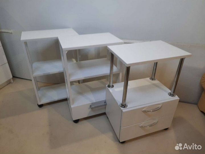 Этажерка,столик на колесиках в наличии
